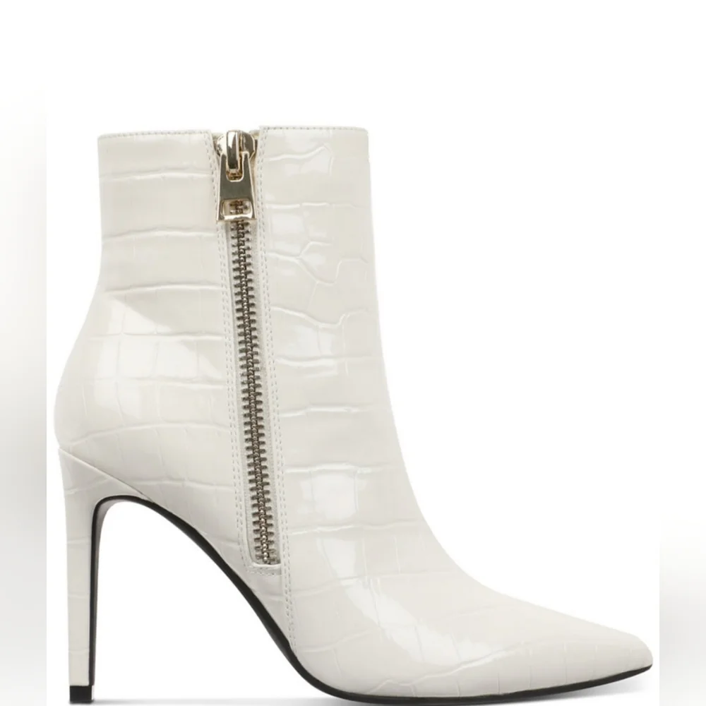I.N.C. WOMEN'S SARISHAA ZIP BOOTIES SIZE 10 NIB